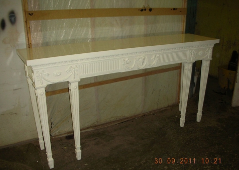 30 CONSOLE TABLE